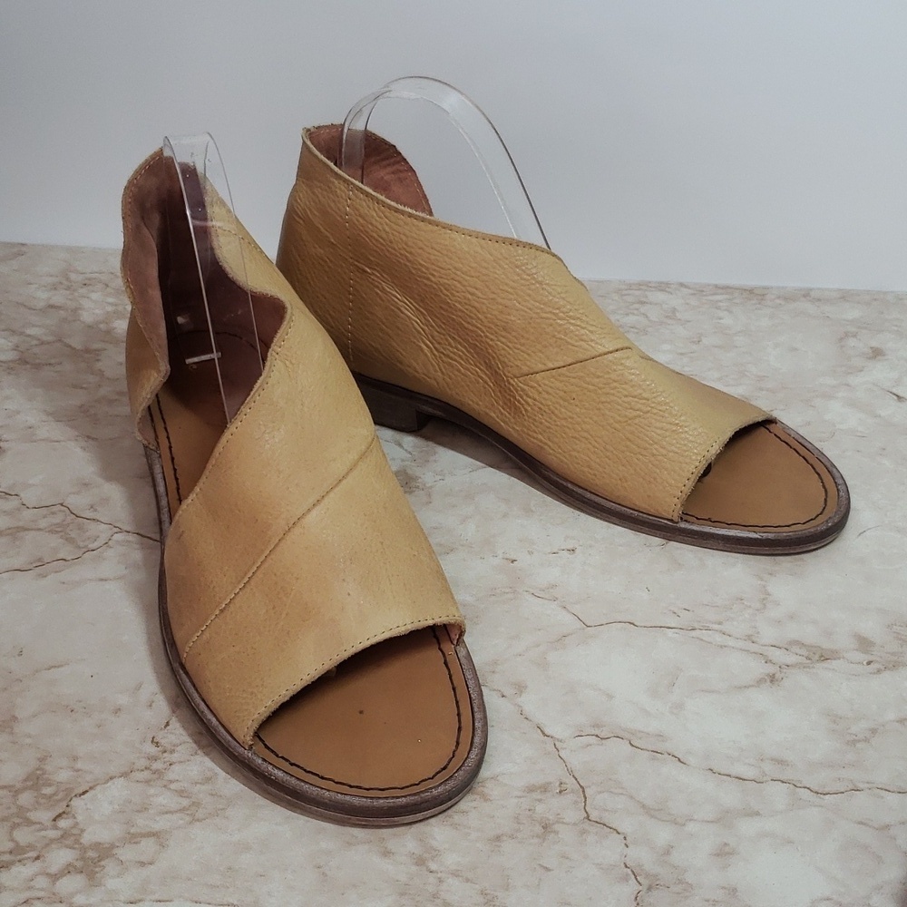 Free People Tan Leather Open Toe Flat Booties Women's Shoes Size 40